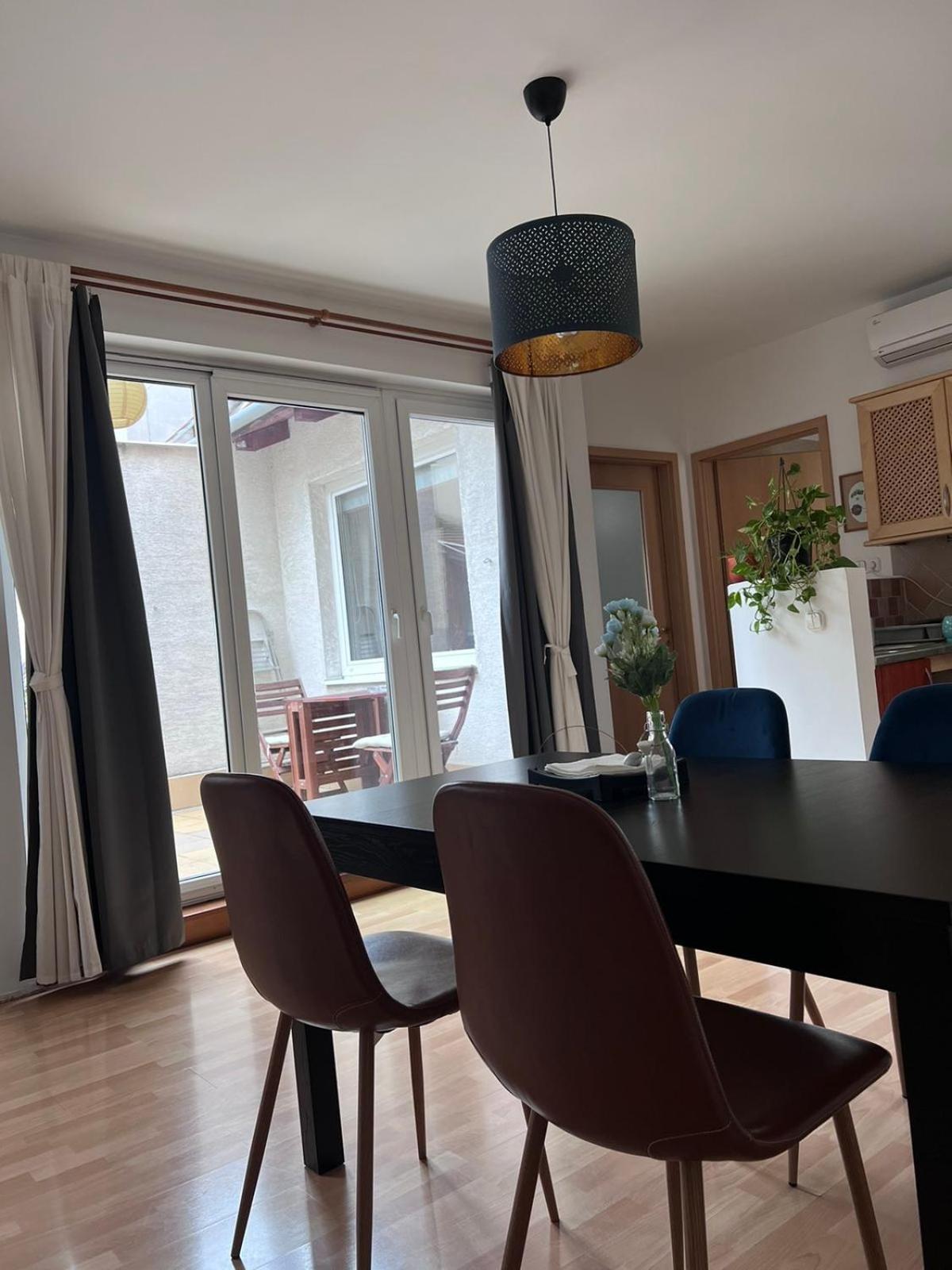 Hb Downtown Sunny Apartman Budapest Exterior photo